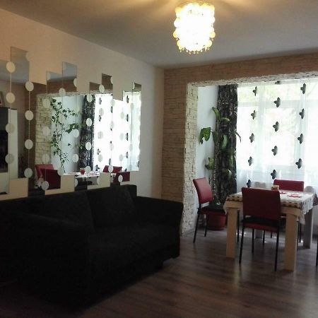 Apartament Ela Elegance Apartment Orsova Exterior photo